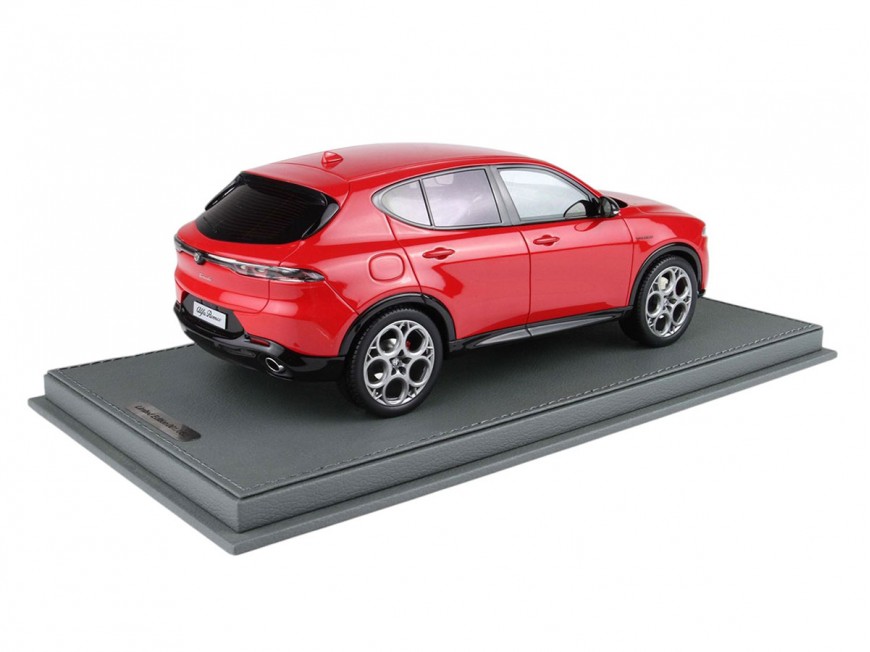 Alfa Romeo Tonale Veloce Plug-In Hybrid BBR Models 1/18 BBRC1856A Rouge Alfa avec vitrine