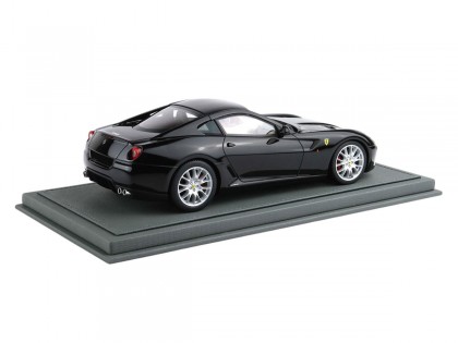 Ferrari 599 GTB Fiorano... 2