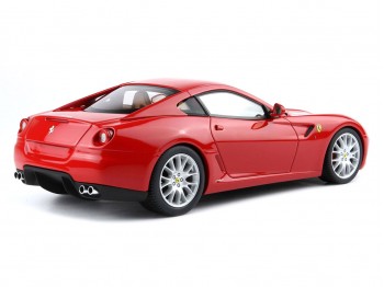 Ferrari 599 GTB Fiorano Boîte de Vitesses Manuelle BBR Models 1/18 BBR1872A1 Rouge de Course 322 avec vitrine