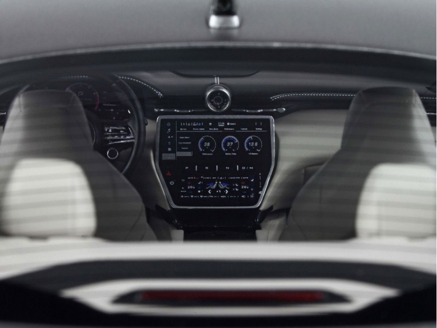 Maserati GranTurismo Trofeo BBR Models 1/18 P18227B Gris Maratea Mat avec vitrine