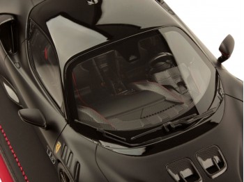 Ferrari SF90 XX Stradale Charles Leclerc MR Collection 1/18 FE041SE3 Noir Mat avec vitrine