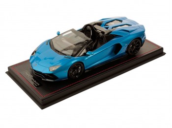 Lamborghini Aventador LP 780-4 Ultimae Roadster MR Collection 1/18 LAMBO051A Blu Tawaret con vetrina