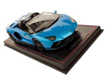 Lamborghini Aventador LP 780-4 Ultimae Roadster MR Collection 1/18 LAMBO051A Blu Tawaret con vetrina