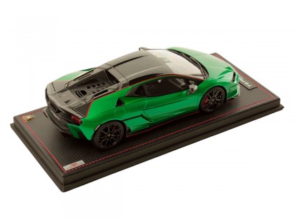 Lamborghini Temerario Alleggerita Package MR Collection 1/18 LAMBO062A Vert Mercure avec vitrine 2