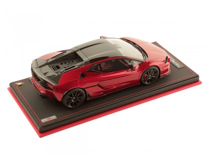 Lamborghini Temerario Alleggerita Package MR Collection 1/18 LAMBO062SE Efesto Rouge avec vitrine 2