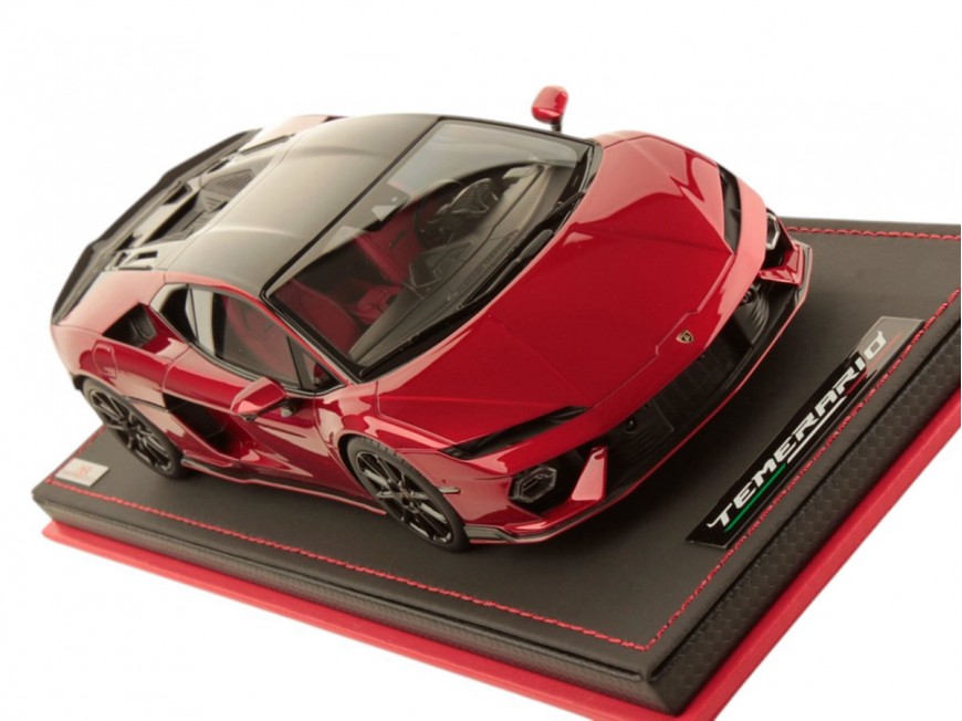 Lamborghini Temerario Alleggerita Package MR Collection 1/18 LAMBO062SE Efesto Rouge avec vitrine