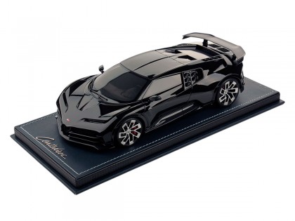 Bugatti Centodieci MR Collection 1/18 BUG011D Shiny Black with display case