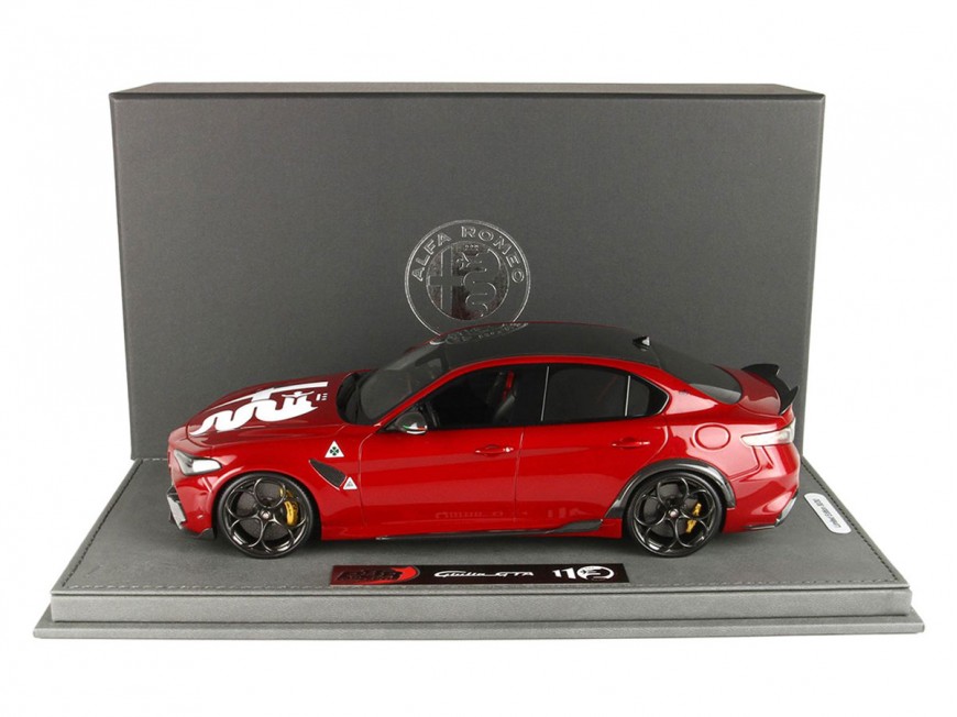 Alfa Romeo Giulia GTA BBR Models 1/18 BBRC1851AR1 Competition Red with display case