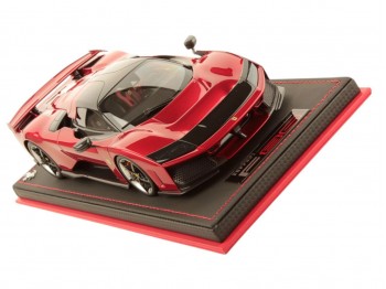 Ferrari F80 MR Collection 1/18 FE045A Rouge Supercar avec vitrine