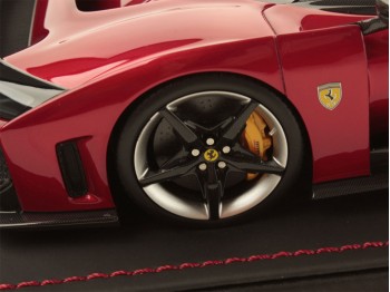 Ferrari F80 MR Collection 1/18 FE045A Rouge Supercar avec vitrine