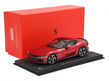 Ferrari 12Cilindri BBR Models 1/18 P18254F Rouge Imola toit panoramique avec vitrine