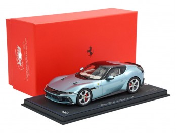 Ferrari 12Cilindri BBR Models 1/18 P18254D Céleste Trevi toit panoramique avec vitrine