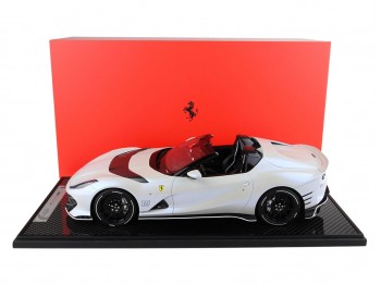 Ferrari 812 Competizione A Charles Leclerc BBR Models 1/12 BBR1224CL Blanc Vague Marine Mat avec vitrine