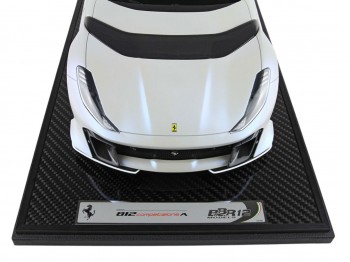 Ferrari 812 Competizione A Charles Leclerc BBR Models 1/12 BBR1224CL Blanc Vague Marine Mat avec vitrine