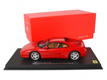 Ferrari F355 Berlinetta Boîte de Vitesses Manuelle BBR Models 1/18 P18140A Rouge Corsa 322 avec vitrine
