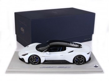 Maserati MC20 BBR Models 1/18 P18191A Bianco Audace con vetrina