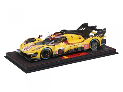 Ferrari 499P Winner Le Mans 2025 Car n.83 BBR Models 1/18 P18271C con vetrina