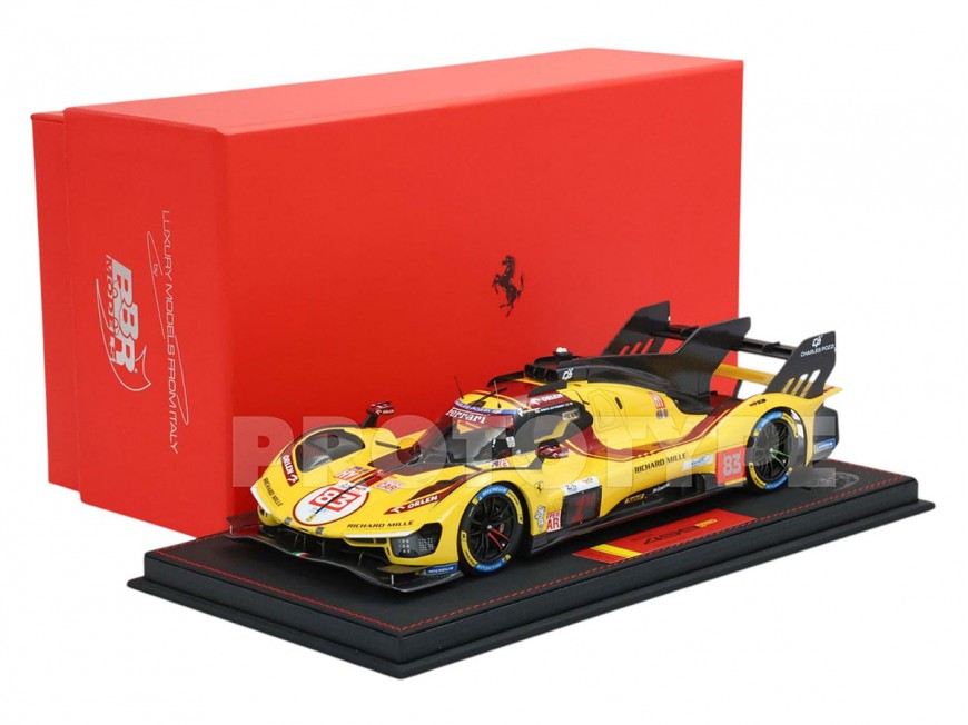 Ferrari 499P Winner Le Mans 2025 Car n.83 BBR Models 1/18 P18271C avec vitrine