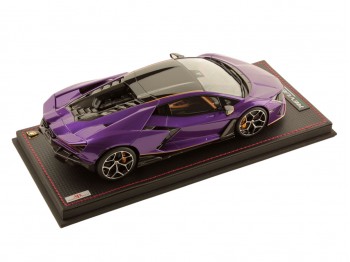 Lamborghini Revuelto MR Collection 1/18 LAMBO058SE9 Pourpre Pasifae avec Livrée Jaune avec vitrine