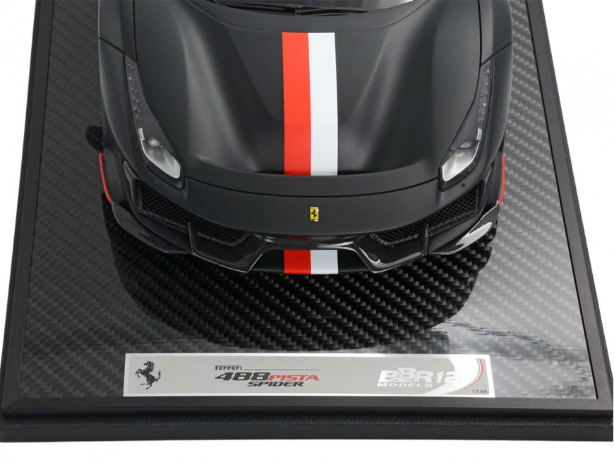 Ferrari 488 Pista Spider Charles Leclerc BBR Models 1/12 BBR1225CL Noir Mat avec vitrine