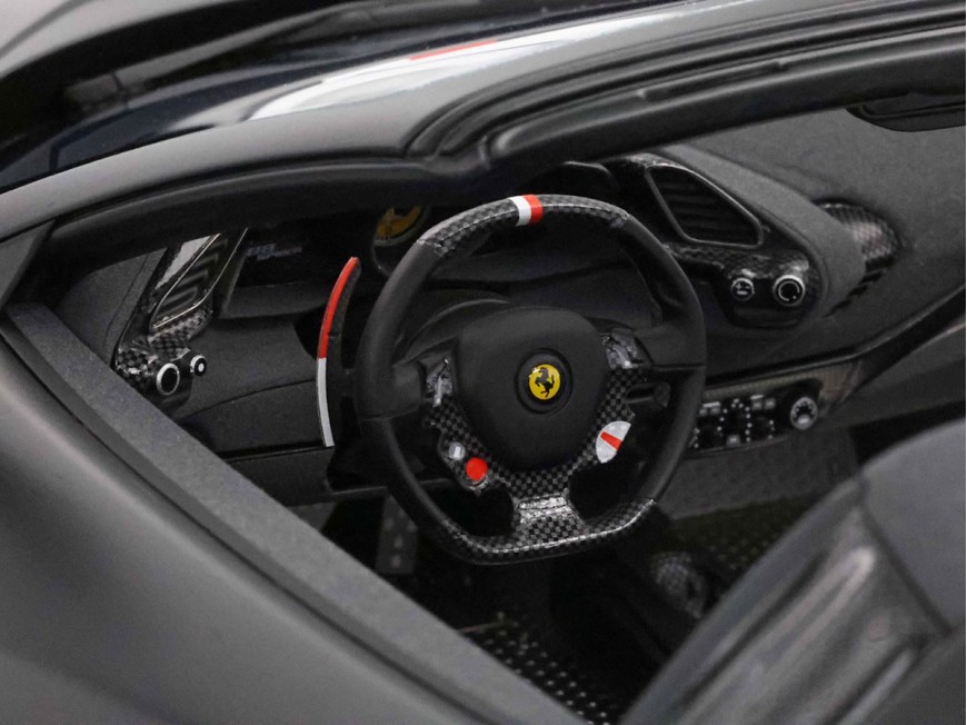 Ferrari 488 Pista Spider Charles Leclerc BBR Models 1/12 BBR1225CL Noir Mat avec vitrine
