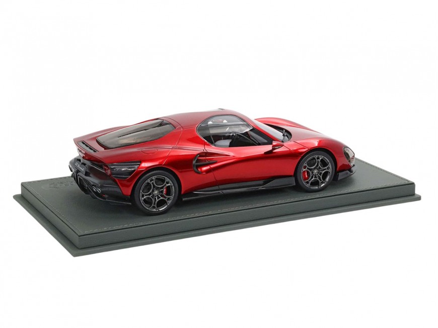 Alfa Romeo 33 Stradale BBR Models 1/18 P18264A Rouge Villa D'Este avec vitrine