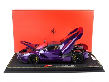 Ferrari LaFerrari die-cast BBR Models 1/18 BBR182237DIE Dubai Violet Tailor Made with display case