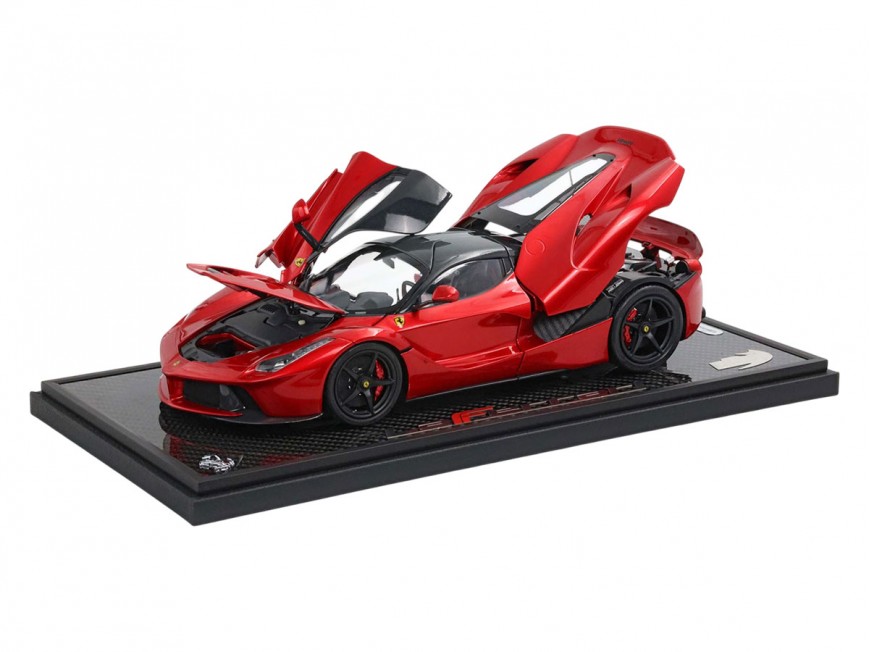 Ferrari LaFerrari die-cast BBR Models 1/18 BBR182240B F1 Rouge 2007 avec vitrine