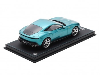 Ferrari Amalfi MR Collection 1/18 FE046A Costiera Green with display case