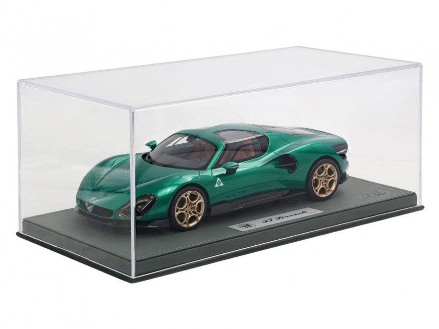 Alfa Romeo 33 Stradale BBR Models 1/18 P18264D Vert de Montréal avec vitrine