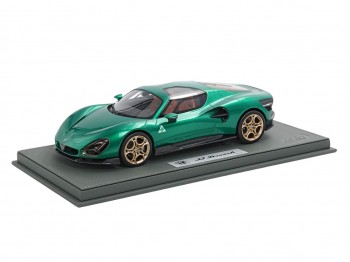 Alfa Romeo 33 Stradale BBR Models 1/18 P18264D Vert de Montréal avec vitrine
