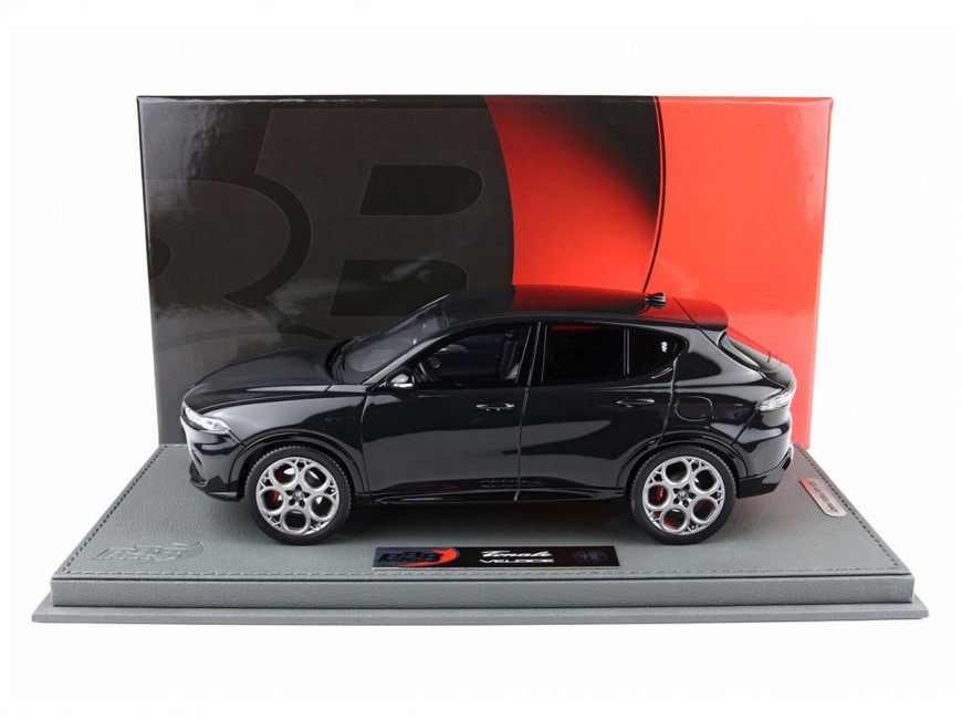 Alfa Romeo Tonale Veloce Plug-in Hybrid BBR Models 1/18 BBRC1856D Noir Alfa avec vitrine