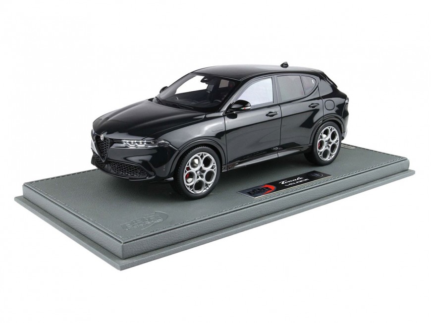 Alfa Romeo Tonale Veloce Plug-in Hybrid BBR Models 1/18 BBRC1856D Noir Alfa avec vitrine