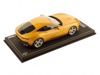 Ferrari Amalfi MR Collection 1/18 FE046C Monte-Carlo Jaune avec vitrine