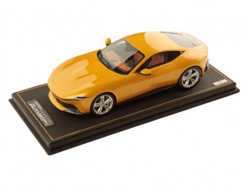 Ferrari Amalfi MR Collection 1/18 FE046C Monte-Carlo Jaune avec vitrine