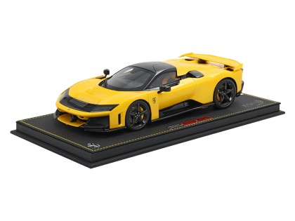 Ferrari F80 BBR Models 1/18 P18253B1 Giallo Tristrato con vetrina