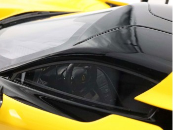 Ferrari F80 BBR Models 1/18 P18253B1 Jaune Trois Couches avec vitrine