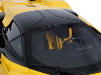 Ferrari F80 BBR Models 1/18 P18253B1 Jaune Trois Couches avec vitrine