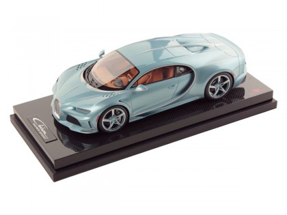 Bugatti Chiron Super Sport MR Collection 1/18 BUG012E Bleu Atlantique avec vitrine