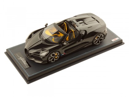 Bugatti Mistral MR Collection 1/18 BUG015A Noir avec vitrine