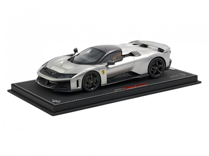 Ferrari F80 BBR Models 1/18 P18253E Aluminium avec vitrine