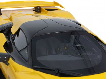 Ferrari F80 BBR Models 1/18 P18253L Jaune Modène avec vitrine