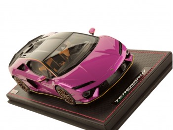 Lamborghini Temerario Alleggerita Package MR Collection 1/18 LAMBO062SE3 Bast Violet with display case