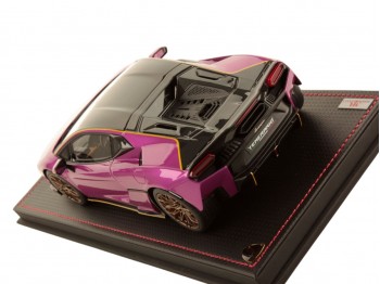 Lamborghini Temerario Alleggerita Package MR Collection 1/18 LAMBO062SE3 Bast Pourpre avec vitrine