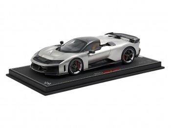 Ferrari F80 BBR Models 1/18 P18253E1 Aluminium with display case