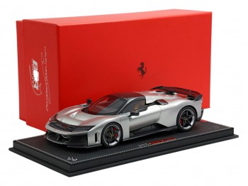 Ferrari F80 BBR Models 1/18 P18253E1 Aluminium avec vitrine