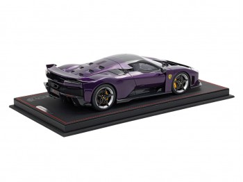 Ferrari F80 BBR Models 1/18 P18253M Violet Hong Kong avec vitrine