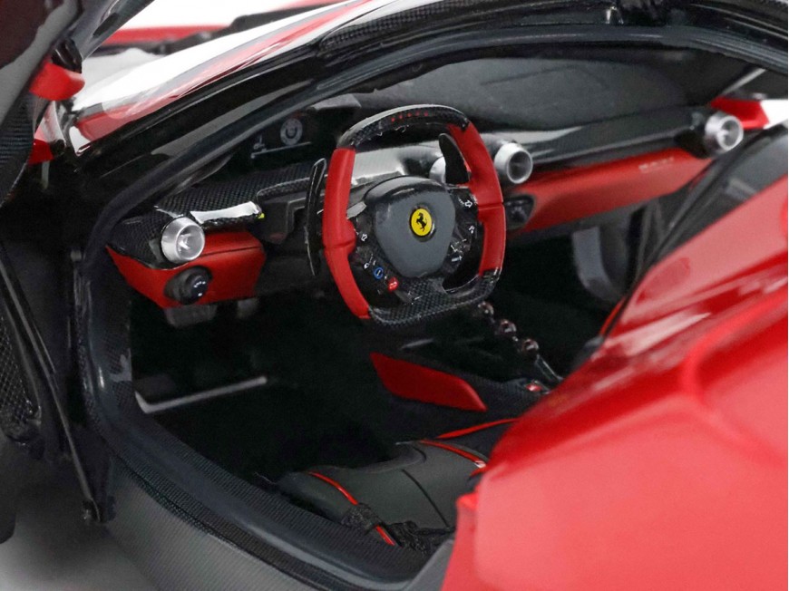 Ferrari LaFerrari die-cast BBR Models 1/18 BBR182240A F1 Rouge 2007 avec vitrine