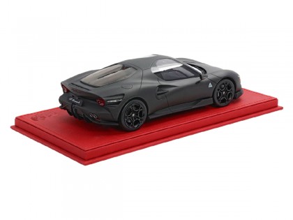 Alfa Romeo 33 Stradale BBR Models 1/18 P18264F Fibre de Carbone Mat avec vitrine 2