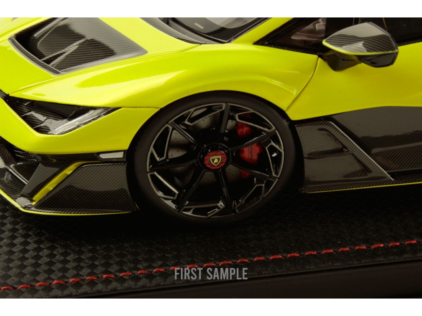 Lamborghini Fenomeno MR Collection 1/18 LAMBO064A Giallo Crius con vetrina